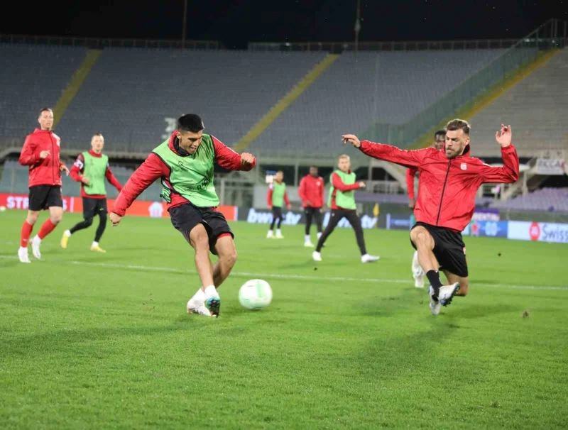 Sivasspor, Fiorentina maçının taktiğini çalıştı
