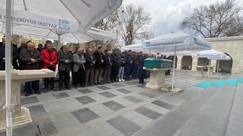 Cinayete kurban giden taksi şoförü toprağa verildi
