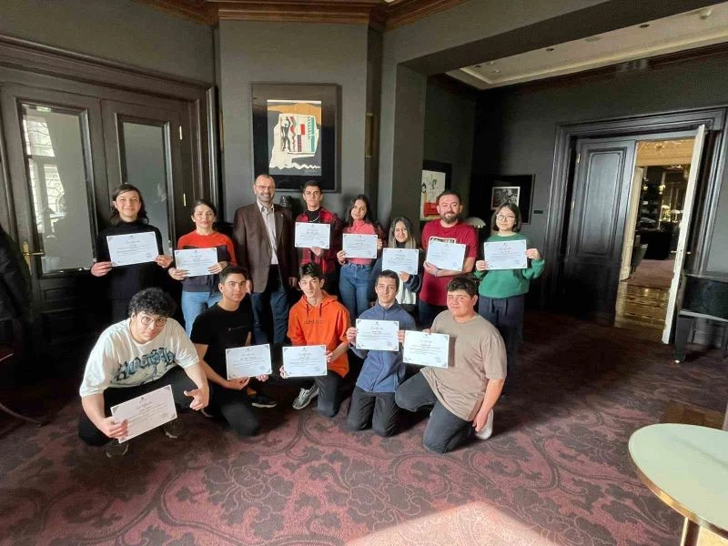 Lise öğrencileri Erasmus programı çerçevesinde 3 hafta staj yaptı
