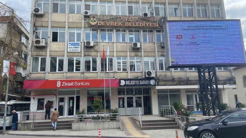 Belediyede tahsilat makbuzlarında usülsüzlük yapan 2 çalışan gözaltında
