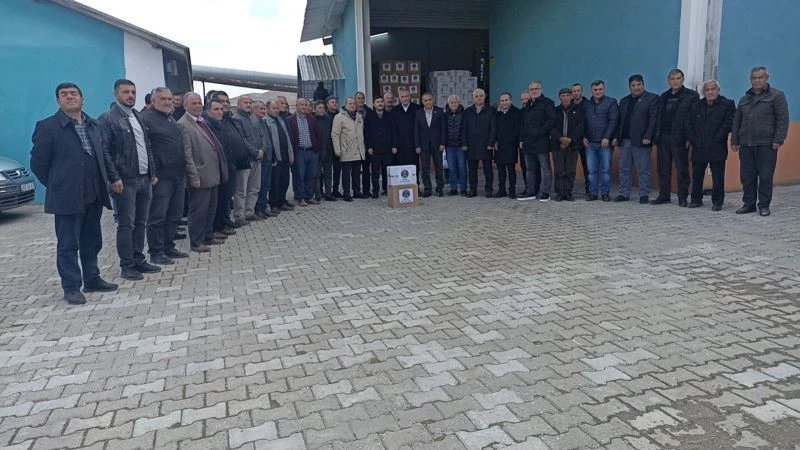 İhtiyaç sahibi ailelerin yüzünü güldürdüler
