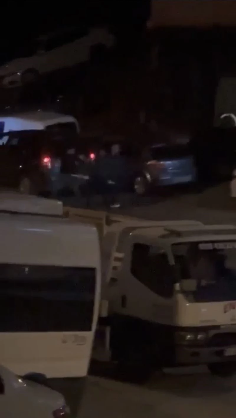 İstanbul’da beyzbol sopalı park kavgası kamerada
