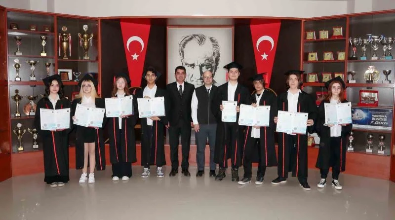 Gaziantep Kolej Vakfı Cemil Alevli IB Koleji’nde diploma heyecanı
