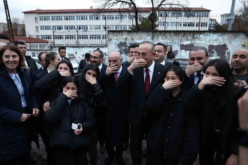 Bakan Çavuşoğlu’nun katılımıyla hem iftar hem gençlik buluşması
