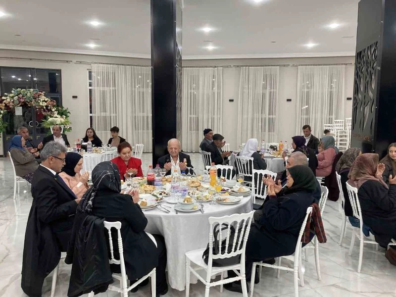 Burdurlu gazi ve şehit aileleri iftarda buluştu
