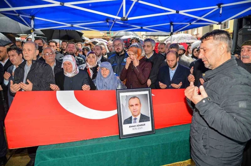 Trabzon Büyükşehir Belediyesi Genel Sekreteri Ahmet Adanur son yolculuğuna uğurlandı
