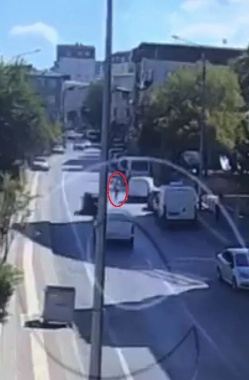 Anahtarı kontakta bırakarak pide almaya gitti, 400 bin liralık aracından oldu
