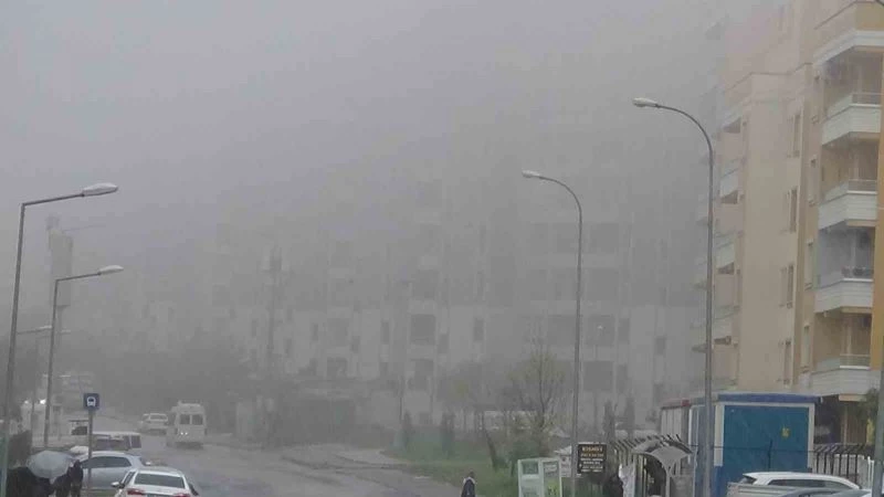 Şanlıurfalılar güne yağmur ve sis ile başladı
