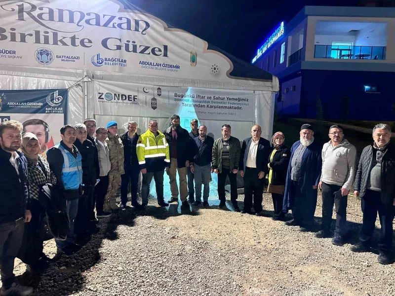 Madenciler Mahallesi’nde 2 bin kişilik iftar yemeği verdiler
