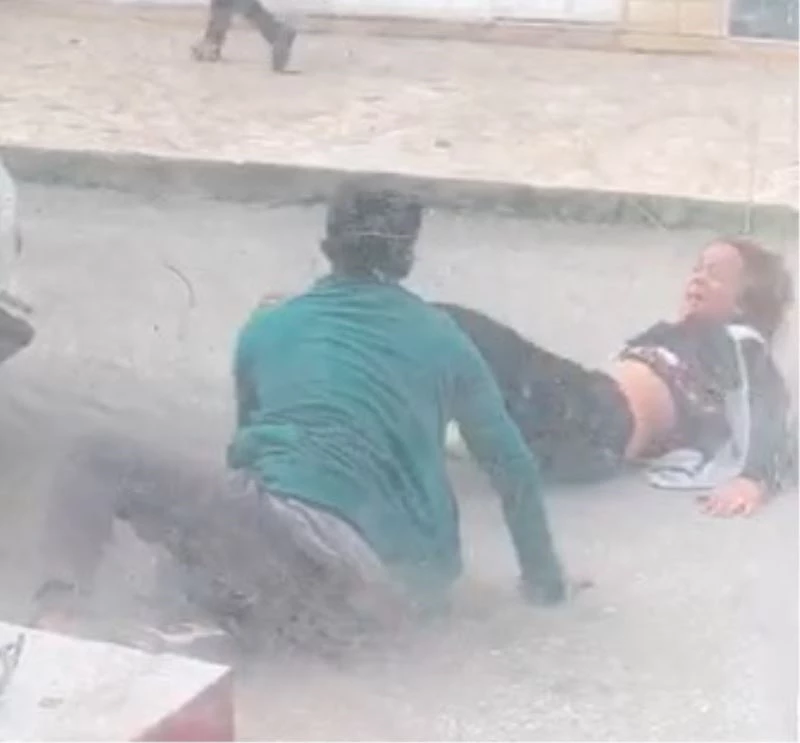 Sokak ortasında birbirini darp eden karı koca karakolda şikayetçi olmadı
