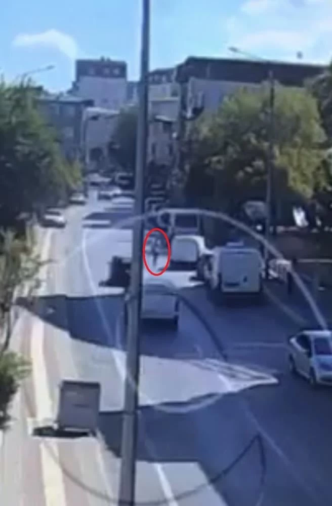 Anahtarı kontakta bırakarak pide almaya gitti, 400 bin liralık aracından oldu