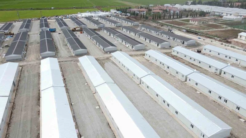 Bakan Kurum: “Her bir vatandaşımızın yüzü gülene kadar Adıyaman’dan elimizi çekmeyeceğiz”
