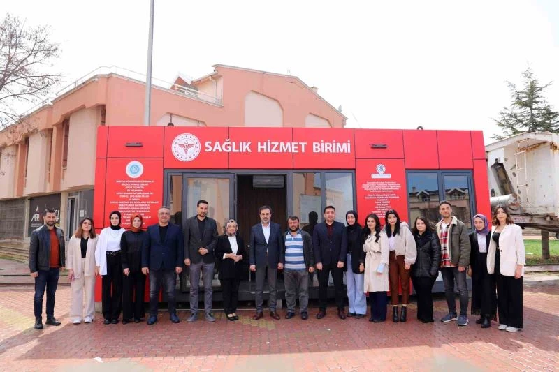 NEÜ öğrencilerinin tasarladığı sağlık kabini Hatay’a gönderildi
