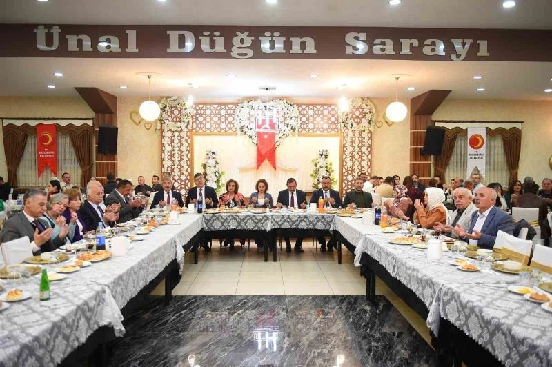 Başkan Vidinlioğlu: “Yeni dönemde yanımda böylesine güçlü bir ekip olduktan sonra elbette yeniden adayım