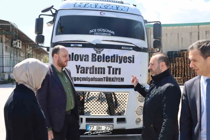 Yalova Belediyesi deprem bölgesine 3 bin erzak kolisi yolladı
