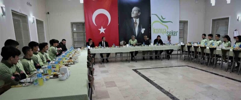 Konya’nın oda başkanları genç sporcularla bir araya geldi
