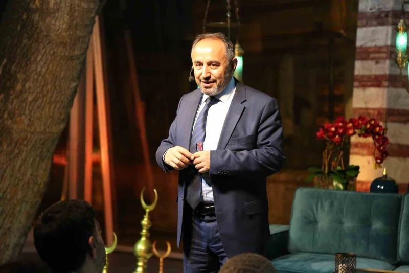 Eyüpsultan’da ‘Türklerin Dini Serüveni’ söyleşisi yapıldı

