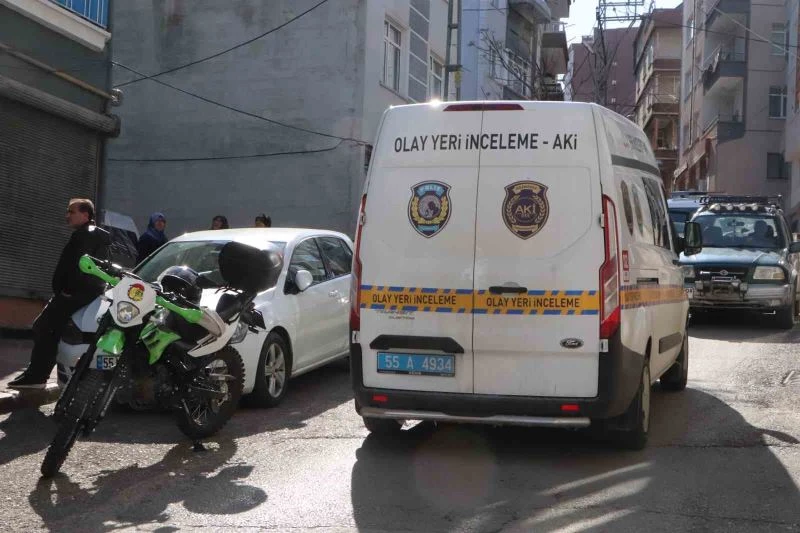 Tabanca ile şakalaşma kanlı bitti: 1’i ağır 2 yaralı
