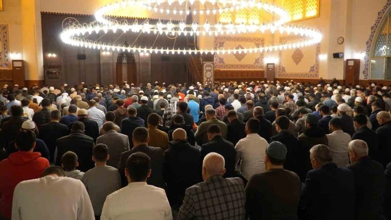 Enderun usulü teravih geleneği Haliliye’de yaşatıldı
