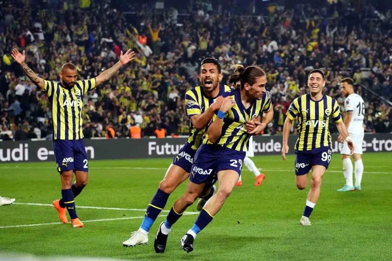 Fenerbahçe, geriye düştüğü maçlarda 20 puan topladı
