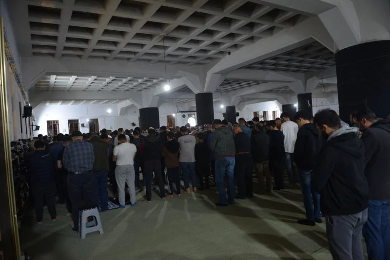 Depremin merkez üssü Kahramanmaraş’ta Kadir Gecesi idrak edildi
