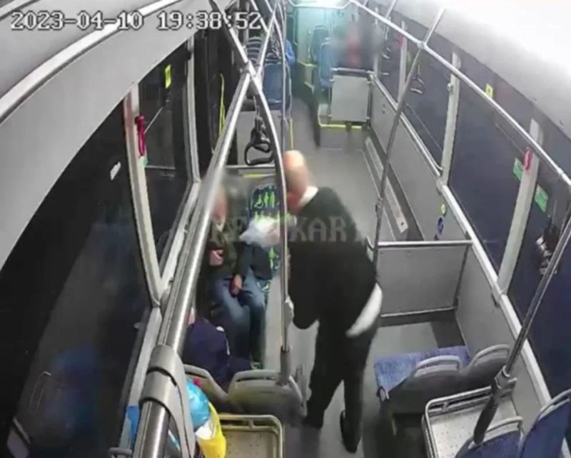 İftara yetişemeyen yolculara yiyecek dağıtmıştı, takdir toplayan sürücü o anları anlattı
