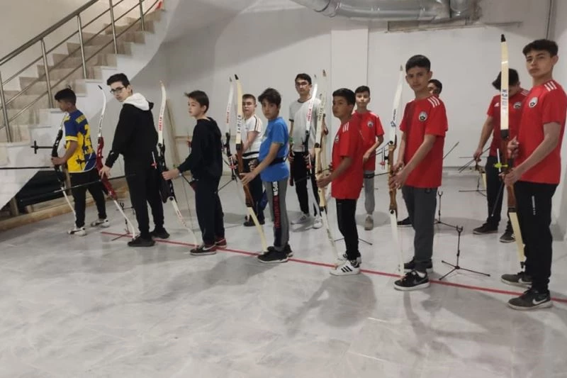 Karaman’da okçular il birinciliği yarışması yapıldı
