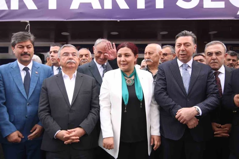 Eski TBMM Başkanı Yılmaz: 