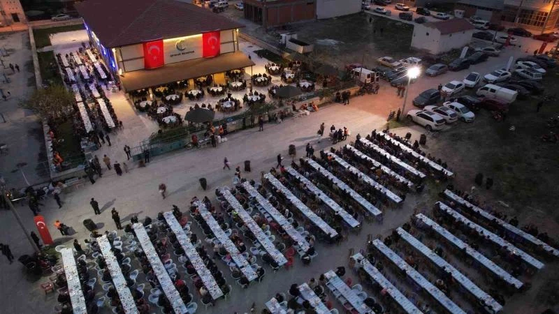 Çifteler’de Kadir Gecesi’ne özel iftar programına yoğun katılım oldu
