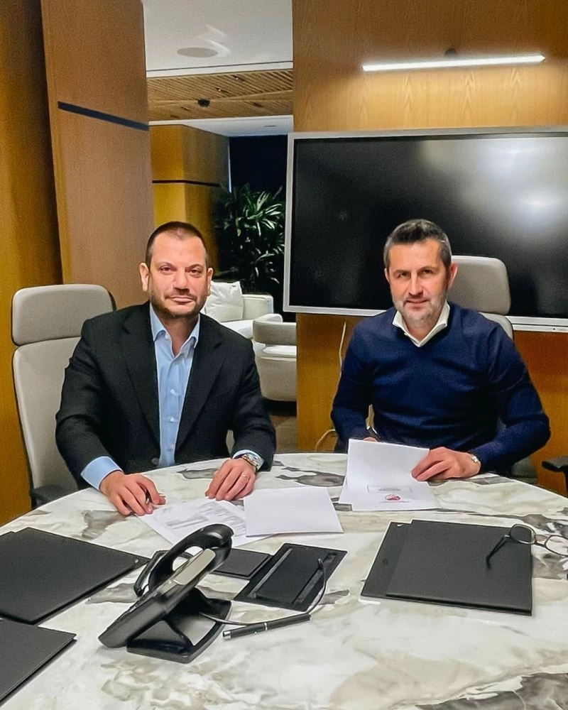 Trabzonspor, Hırvat teknik direktör Nenad Bjelica ile 2024-2025 sezonu sonuna kadar sözleşme imzalandığını açıkladı.
