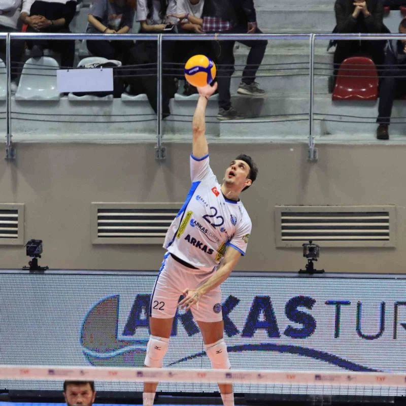 Arkas Spor’dan Kupa Voley’e veda
