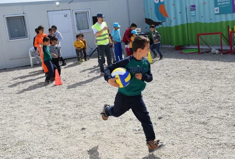 Nilüfer, Samandağ’ın acılarını hafifletiyor
