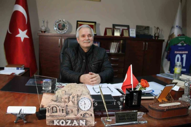 Kozan Belediye Başkanı Özgan, AK Parti’ye geçtiğini duyurdu
