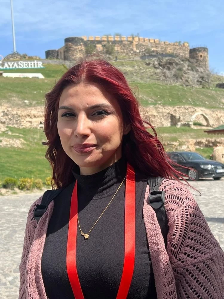 Depremzede Rehber Gamze Demirci, Osmaniyeli afetzedelere Kapadokya