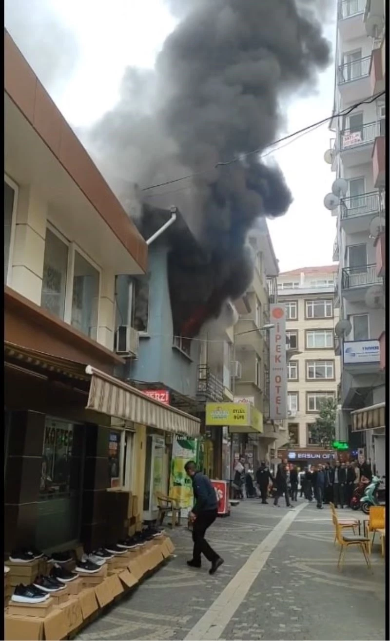 Balıkesir’de çıkan yangın korkuttu
