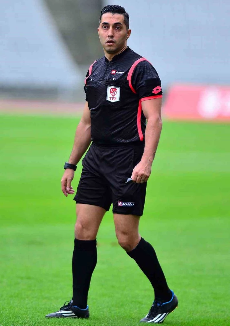 Başakşehir-Fenerbahçe maçının VAR’ı Mustafa İlker Coşkun
