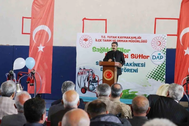 Tutak’ta süt sağım makinesi dağıtımı

