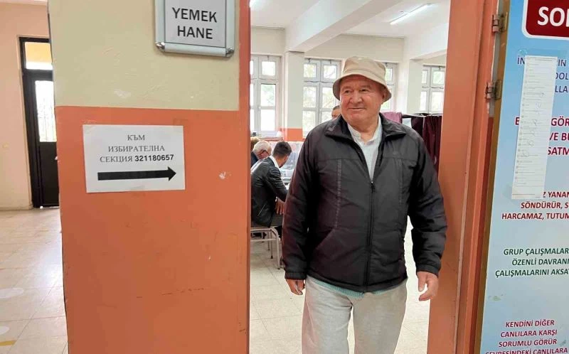 Manisa’daki çifte vatandaşlar Bulgaristan seçimleri için oy kullandı
