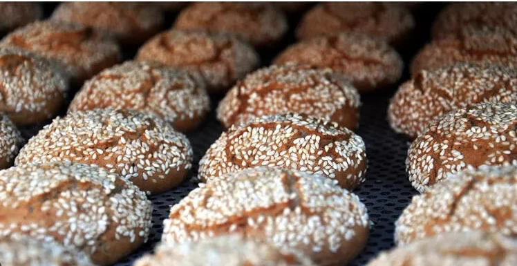 Deprem bölgesi Osmaniye’de bayram kömbesi mesaisi