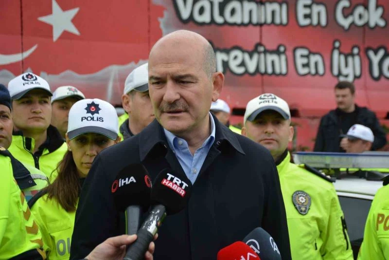 Trafik denetimine katılan Bakan Soylu: 