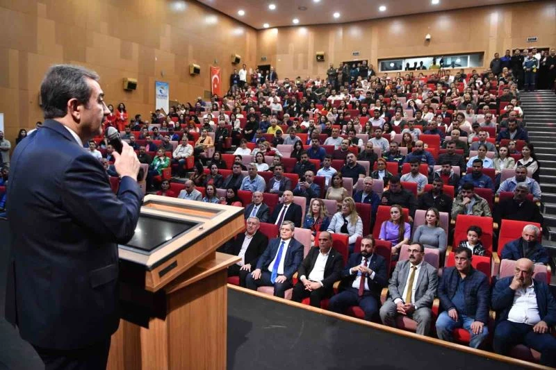 Başkan Çetin: “Zorluklar birlik ve beraberlikle dayanışma ile aşılır”
