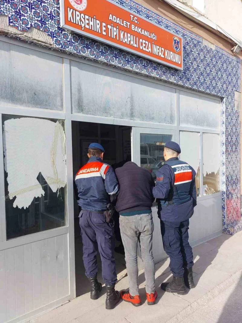 Kendini jandarma olarak tanıtan şahıs ekiplerden kaçamadı
