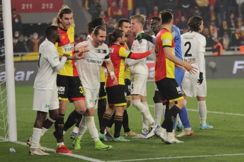 Altay ile Göztepe arasındaki 64. randevu
