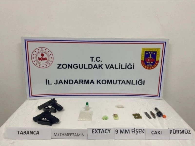 Alaplı’da durdurulan otomobilde uyuşturucu yakalandı
