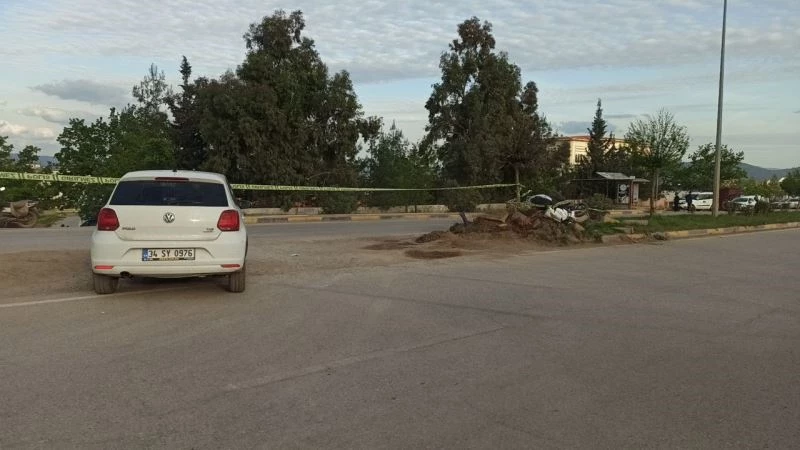 Motosikletle gezen arkadaşları kaza ayırdı: 1 ölü, 1 yaralı
