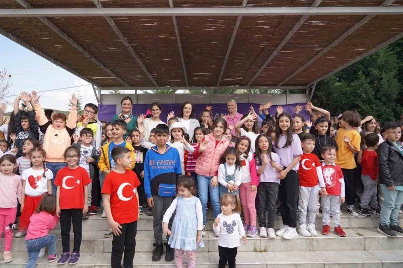 Bilecik’te binlerce çocuk 