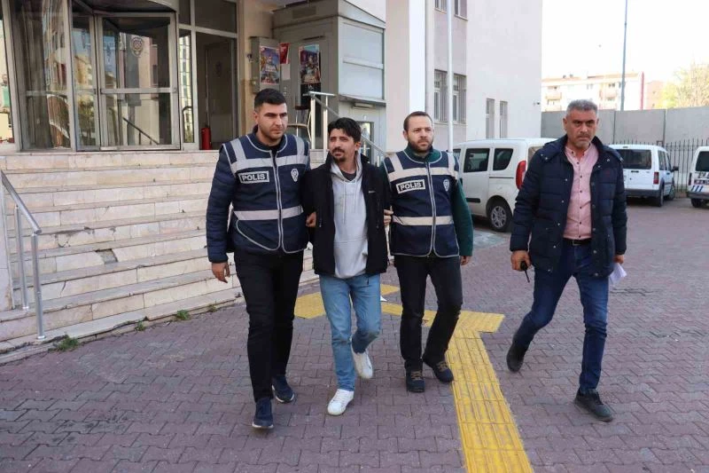 23 yıl hapis cezası ile aranıyordu, kaçarken yakalandı
