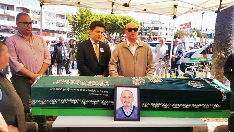 Trafik kazasında hayatını kaybeden doktor, son yolculuğuna uğurlandı
