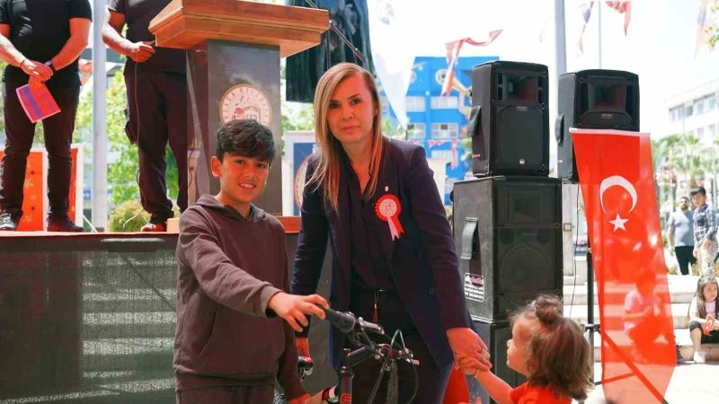 Ortaca’da 136 çocuğa bisiklet

