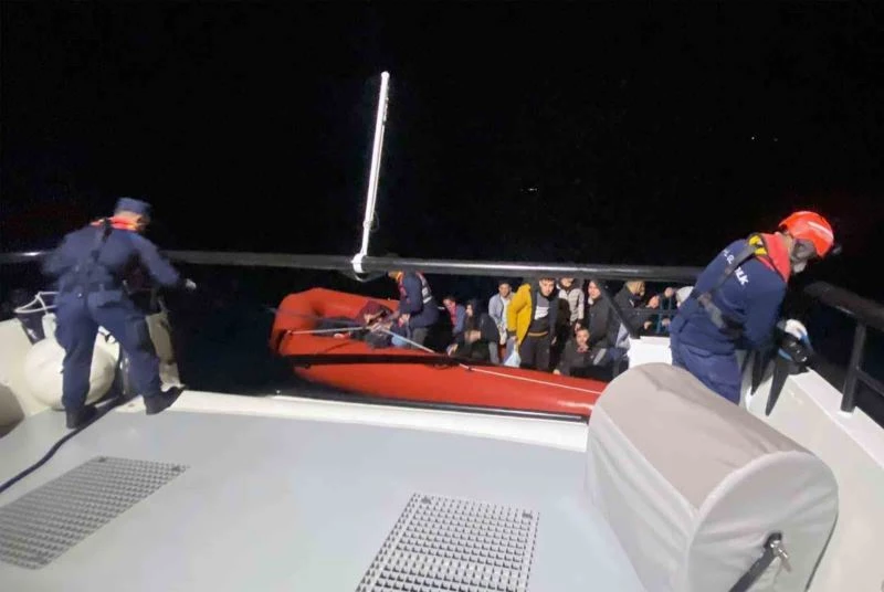 Datça’da 18 düzensiz göçmen kurtarıldı
